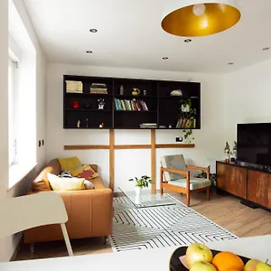 Apartament Large Two Bedroom Family App - Free Parking, Lublana