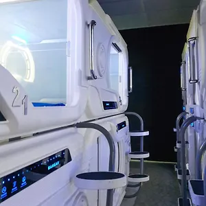 Bangau - Short Term Rest Area Capsule セパン